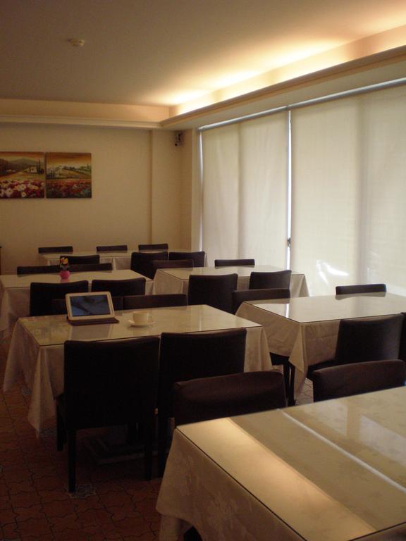 Emperor Hotel Гаосюн Екстер'єр фото